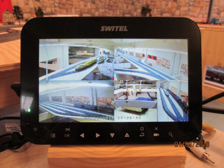 Überwachungsmonitor für Schattenbahnhöfe